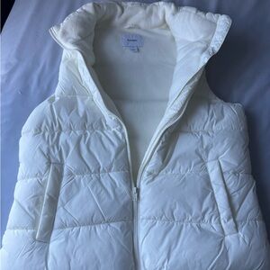 Old Navy Women's Ivory Puffer Vest- M